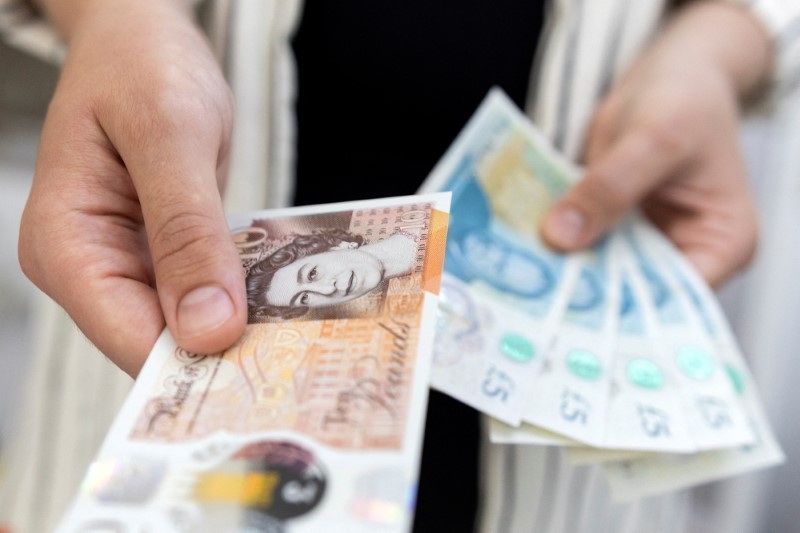 Reino Unido anuncia 2 bilhões de libras em financiamentos para PMEs