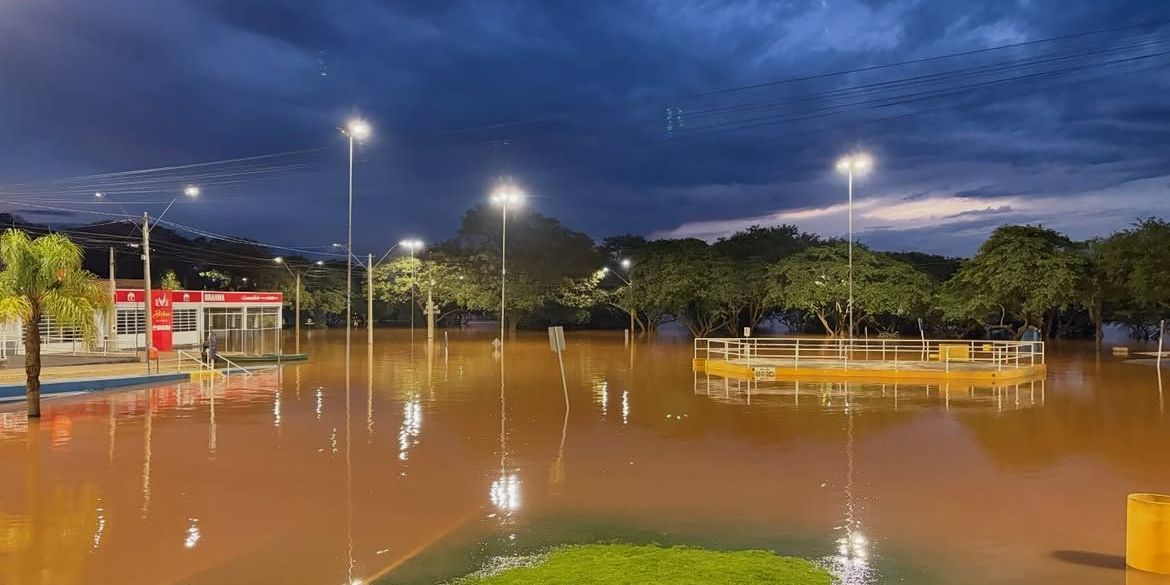 Rio Uruguai ultrapassa cota de inundação e segue em elevação no RS