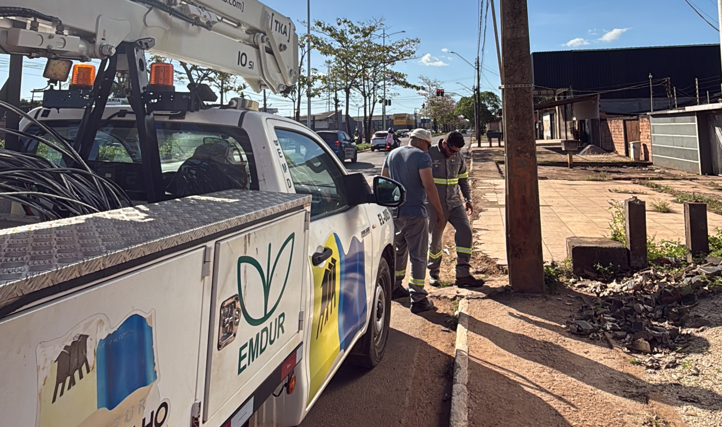 Tentativa de vandalismo na Avenida Guaporé é frustrada por sistema de proteção implantado pela Emdur