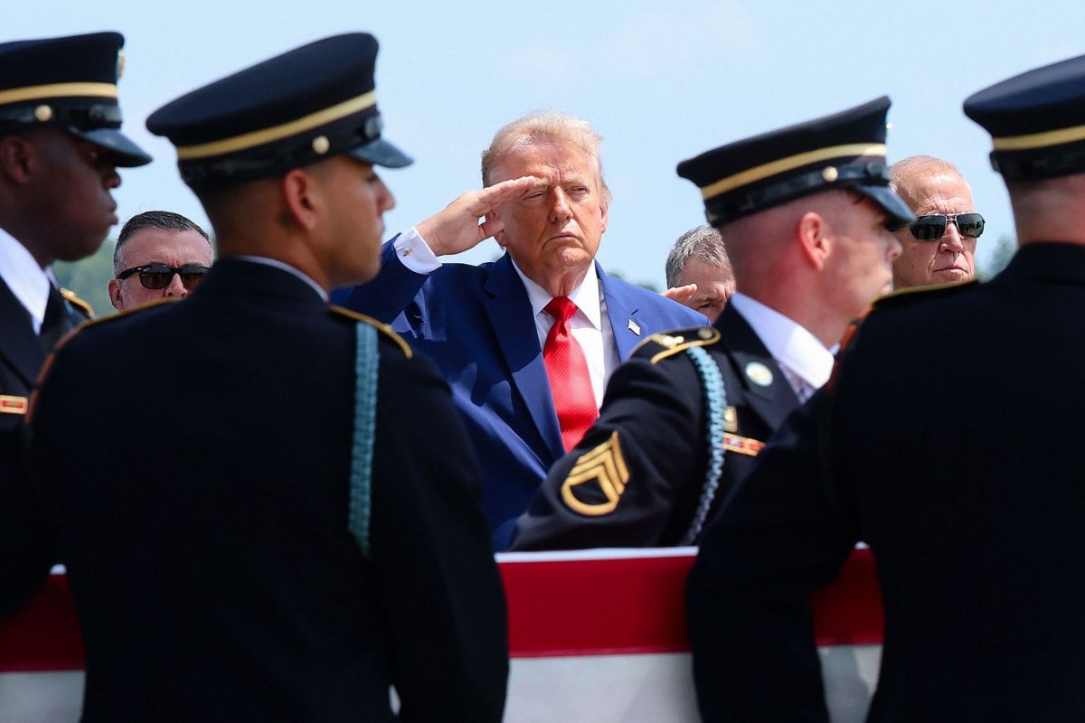 Trump comparece à cerimônia solene de soldados dos EUA mortos no Irã