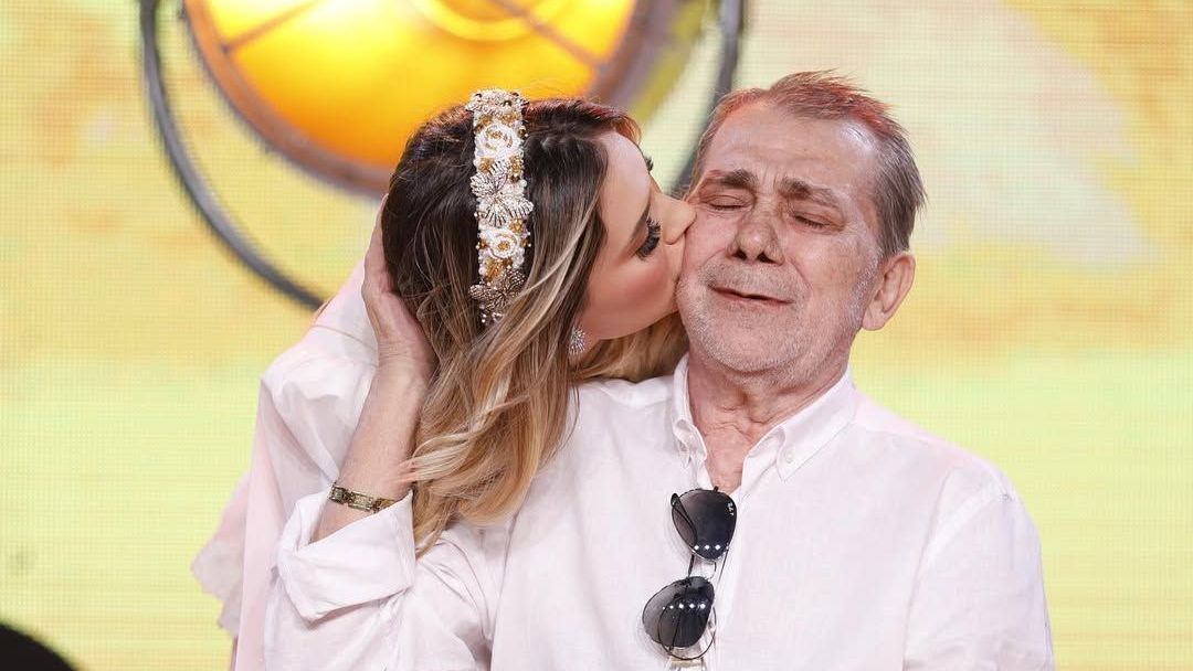 Virginia faz desabafo sobre morte do pai: “Daria tudo para ter ele comigo”