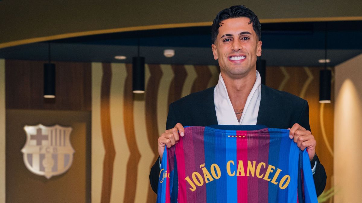 Barcelona acerta retorno de João Cancelo até 2029