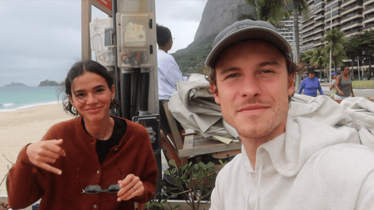 Bruna Marquezine reage à homenagem de aniversário de Shawn Mendes; veja