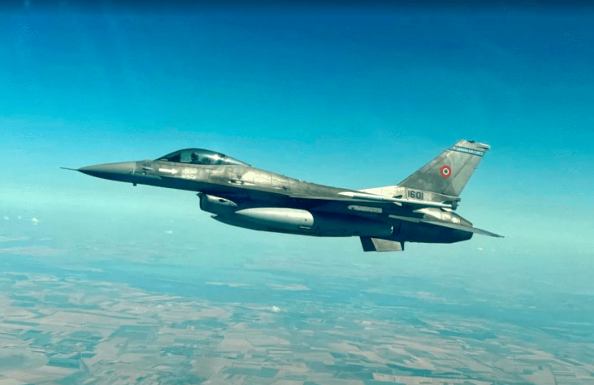 Caça da Otan abate drone que violou espaço aéreo da Romênia