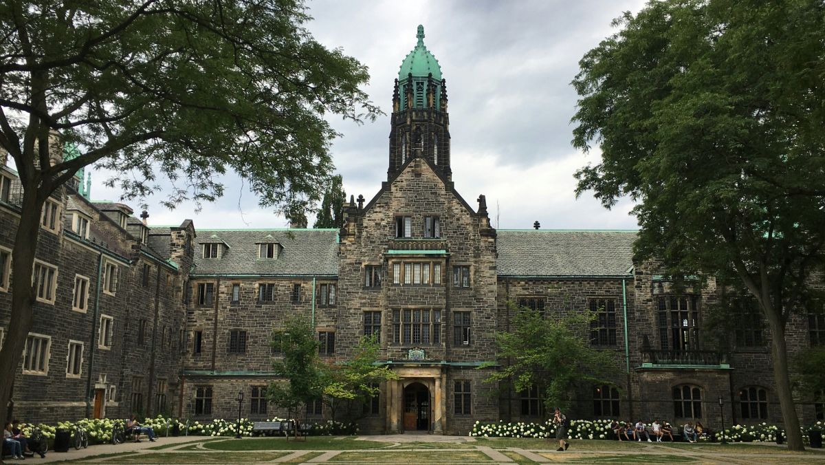 Canadá oferece bolsas de graduação a estudantes internacionais; saiba mais