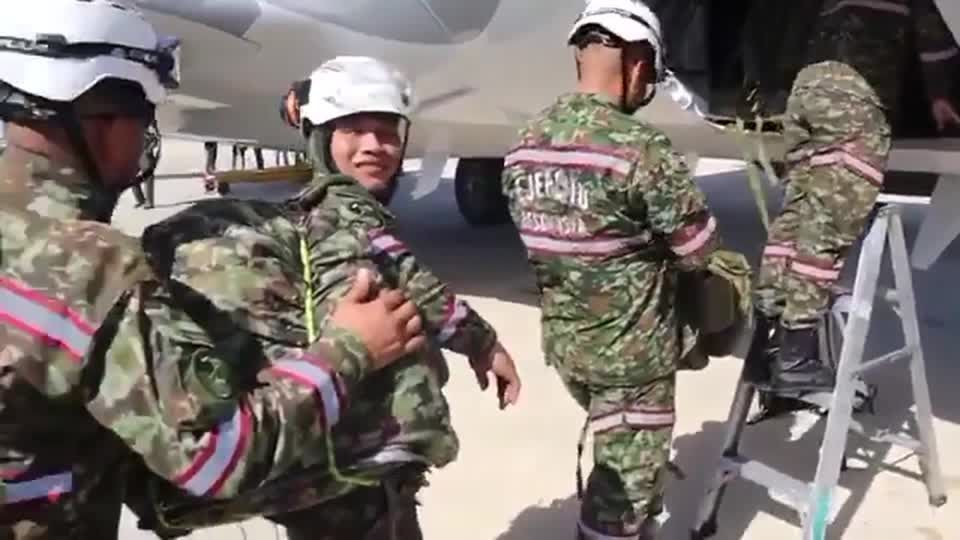 Colômbia relata saques após terremoto e cidade cumpre toque de recolher