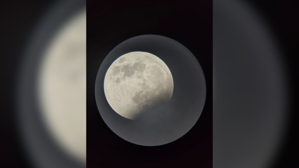 Eclipse lunar com Lua de Sangue é visto pelo Brasil: veja as melhores imagens do fenômeno raro que é destaque no céu noturno