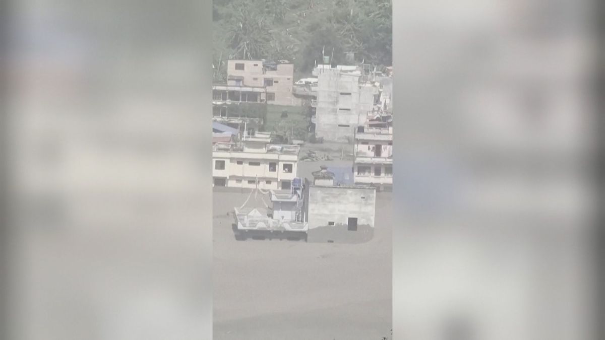 Enchente repentina no Nepal deixa ao menos nove mortos e destrói bairros