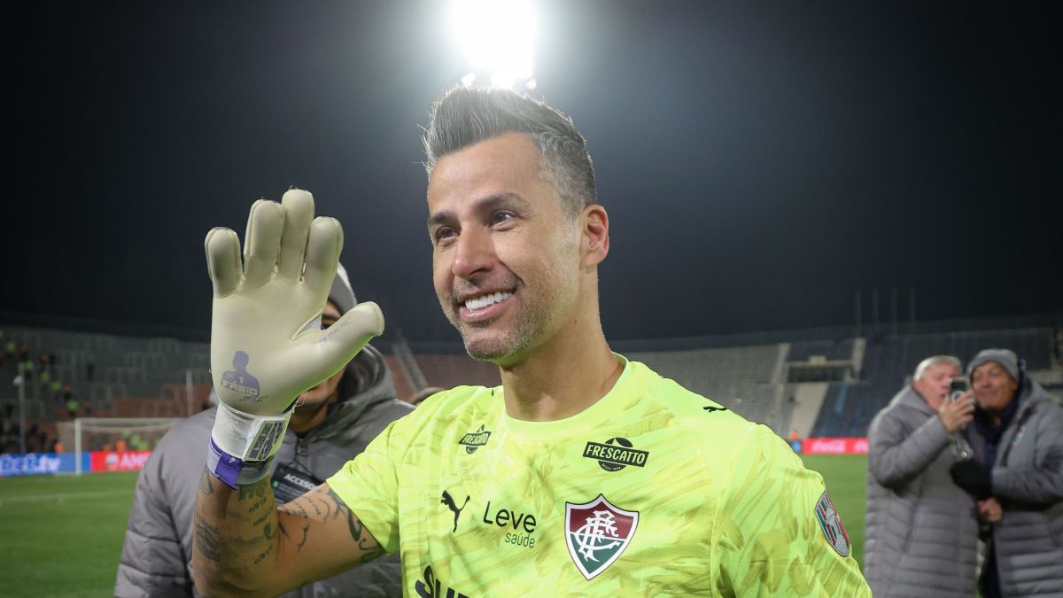 Galvão se rende a Fábio em classificação do Fluminense: “Espetacular”