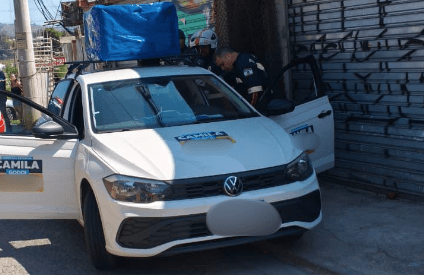 Homem é morto a tiros dentro de carro de som de deputada em Itapevi