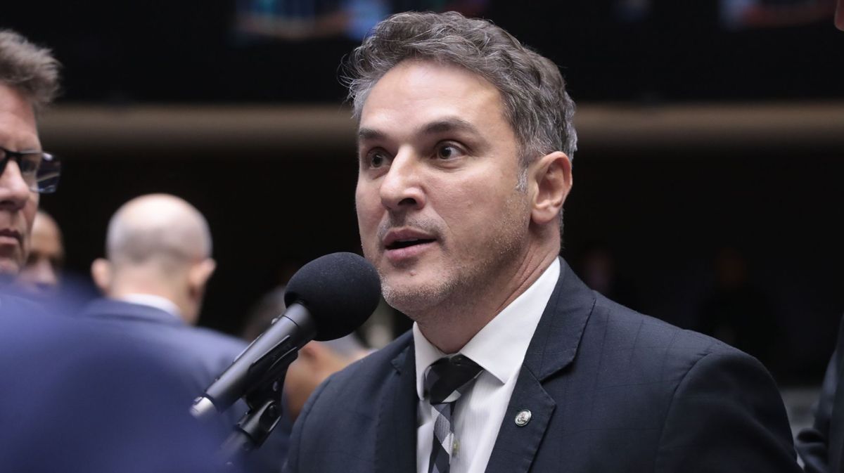 Justiça intima Zucco por falta de plano de governo em candidatura no RS