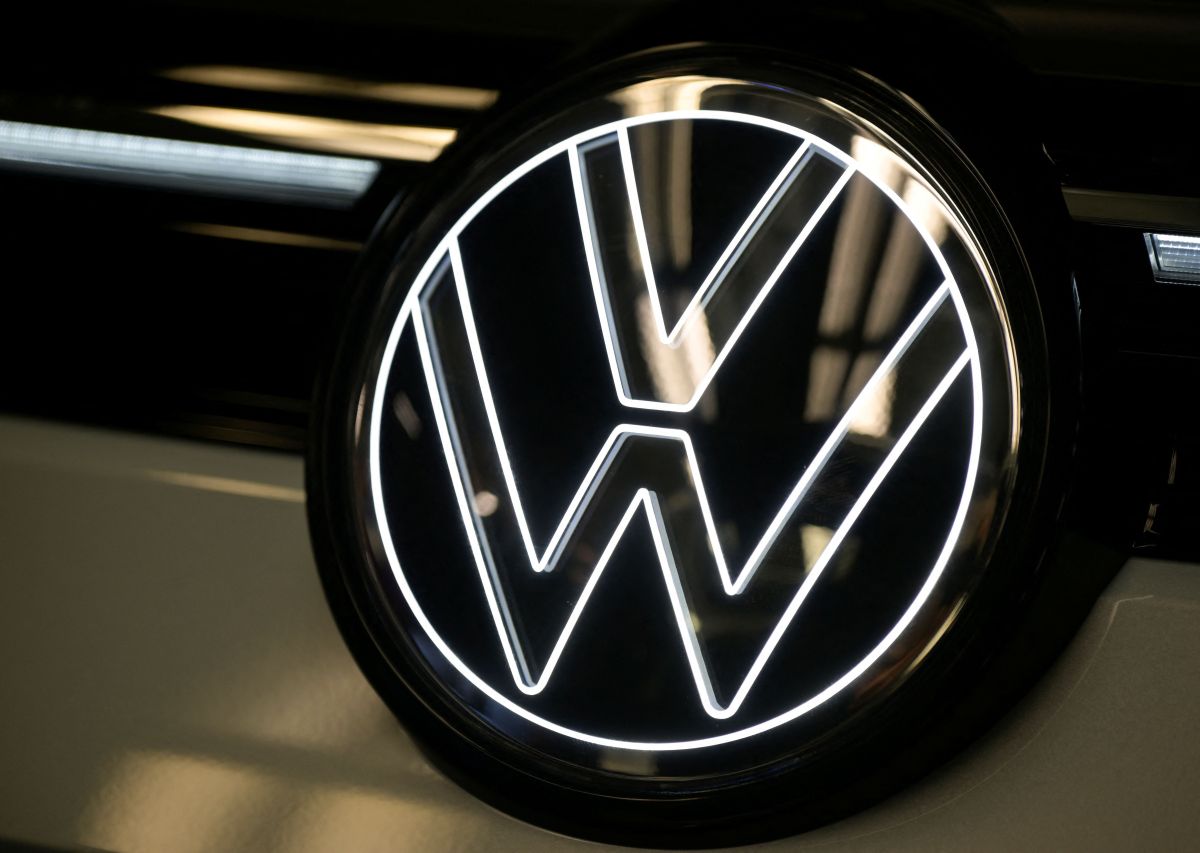 Líder alemão pede esforços conjuntos para solucionar crise da Volkswagen