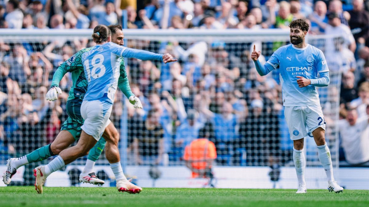 Maresca celebra estreia com vitória no City: “Foi bastante emocionante”