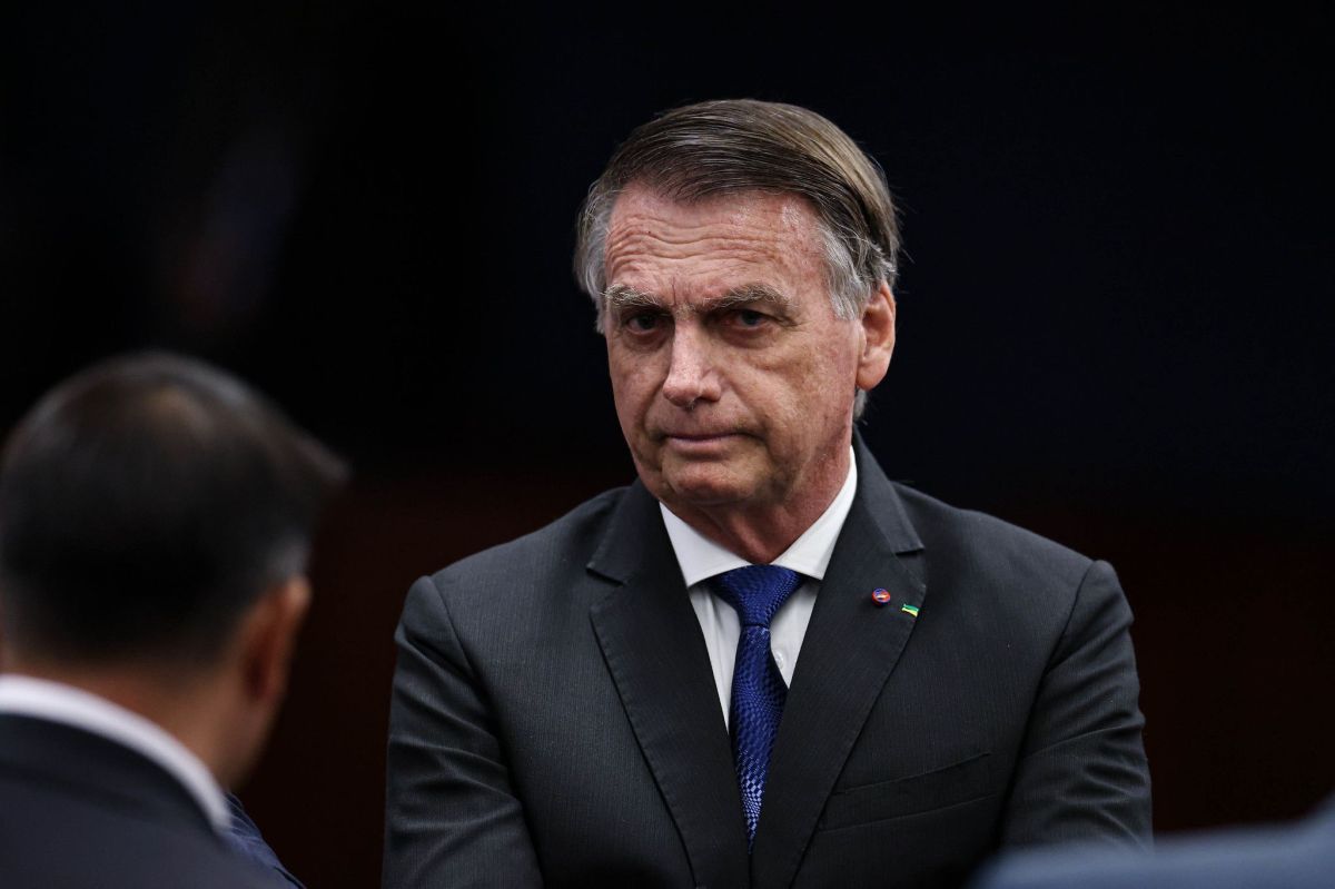 Moraes pede parecer da PGR sobre destino de armas de Bolsonaro