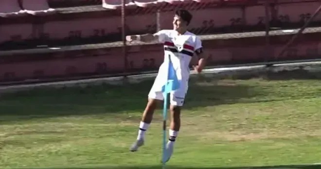 Nicolas, do São Paulo, volta a jogar e marca gol após acidente fatal; veja