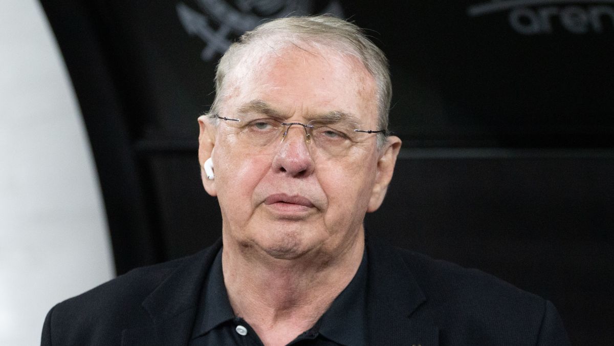 Osmar Stábile confirma acerto para a renovação de Memphis com o Corinthians