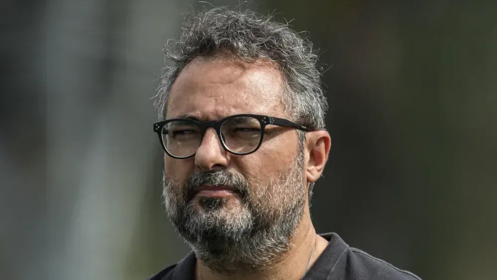 Santos quita pendências financeiras com elenco, diz Mattos