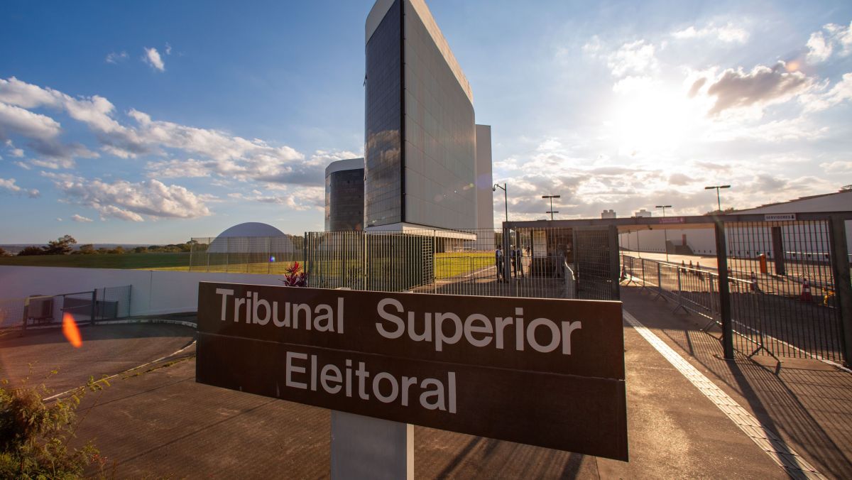 TSE dá prazo final à federação do PT após descumprimento de ordem
