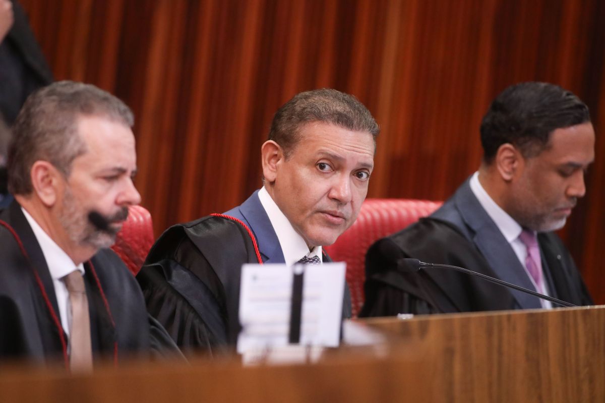 Urna eletrônica é patrimônio da democracia brasileira, diz Nunes Marques