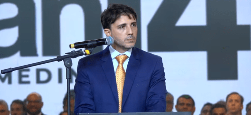 “Vamos matar quem roubar”, diz Renan Santos ao lançar candidatura