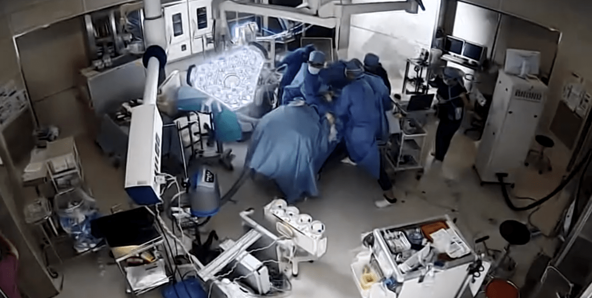 Vídeo: Médicos no Japão são surpreendidos por terremoto durante cirurgia