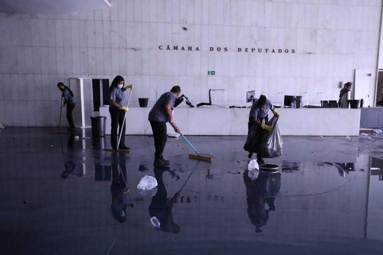 Ampliação de Vagas para Mulheres em Contratos Públicos é Proposta