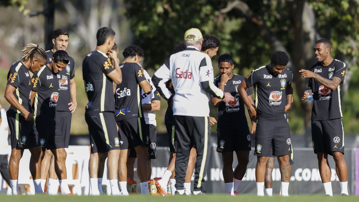 Ancelotti esboça time com Otávio titular no gol da Seleção Brasileira