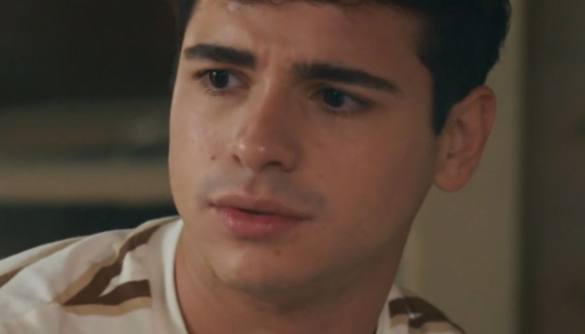 Ator de “Quem Ama cuida” acusa streamer de homofobia; vídeo viraliza