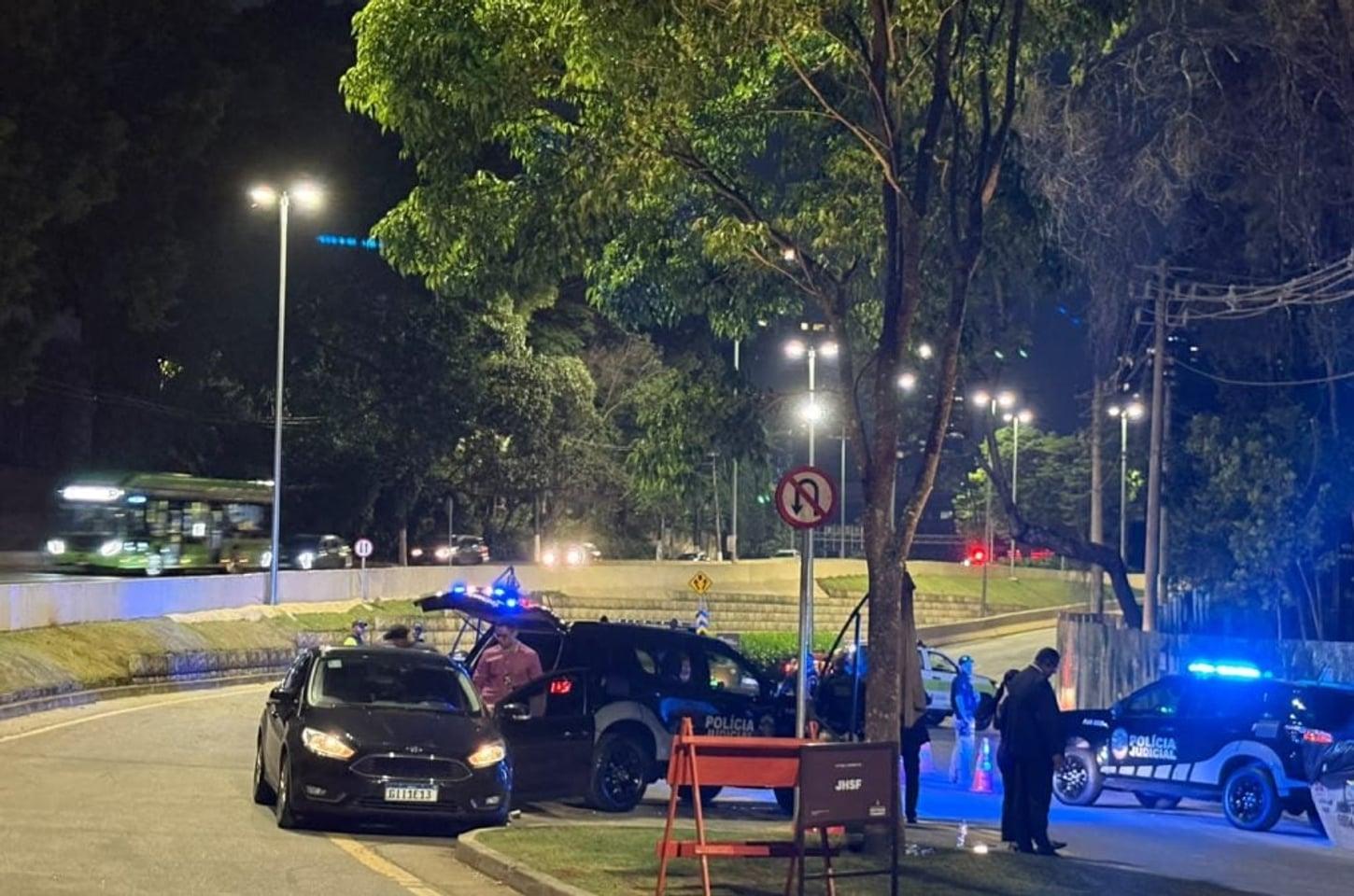 Atritos e bloqueios marcam o casamento de filho de Moraes