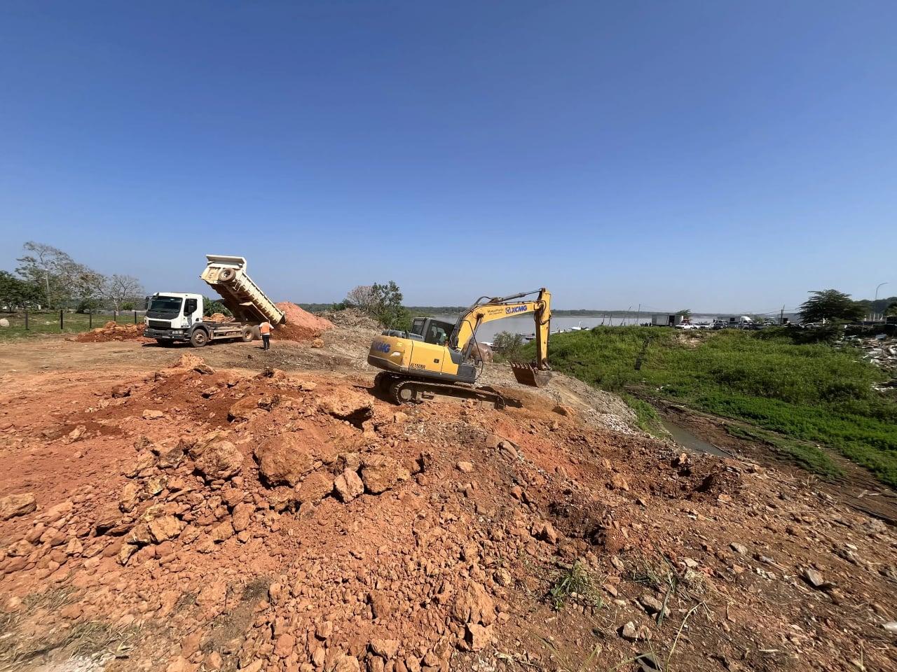 Avanços nas obras do canal Santa Bárbara com instalação de manilhas no Cai N’Água