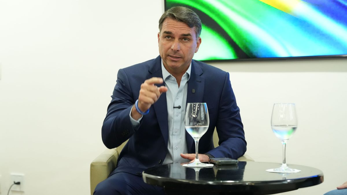 Boato sobre padroeira pressiona Flávio e beneficia PT nas redes