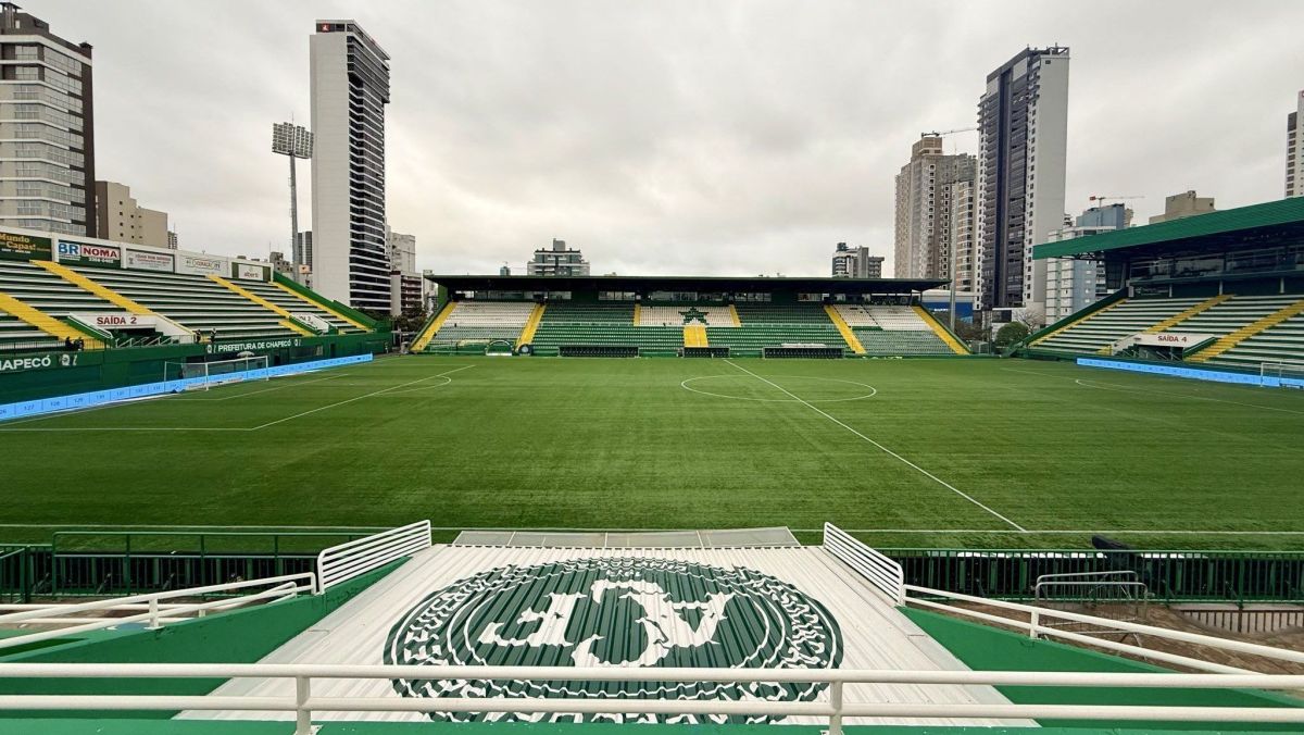 Chapecoense x Internacional: escalações e onde assistir ao Brasileirão