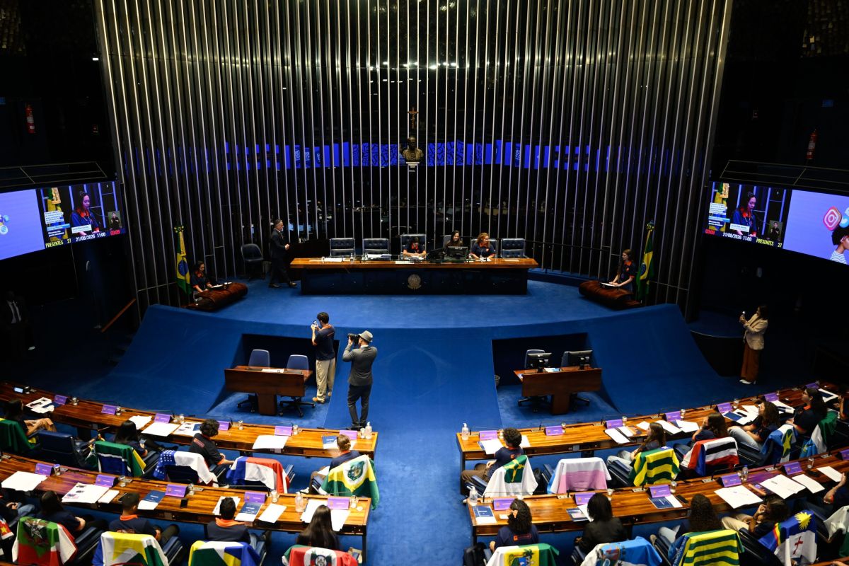 Datafolha: disputa pelo Senado em MG tem empate entre 5 candidatos