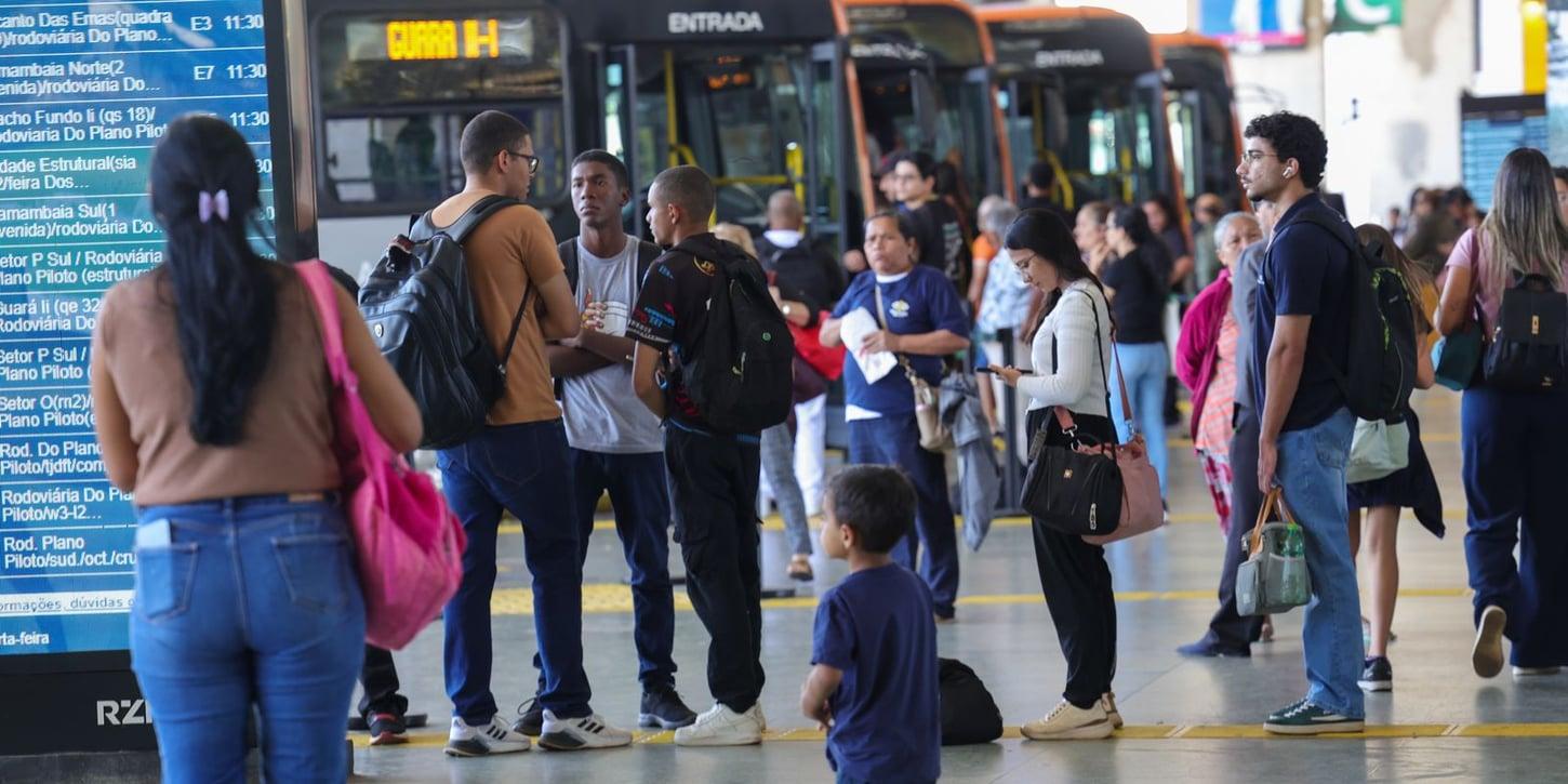Dificuldades de Deslocamento Levam 40% das Mulheres a Abandonar Empregos