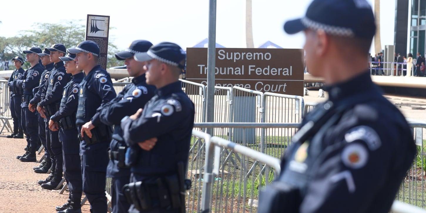 Dino aponta violações de normas e propõe julgamento conjunto para o dia 23