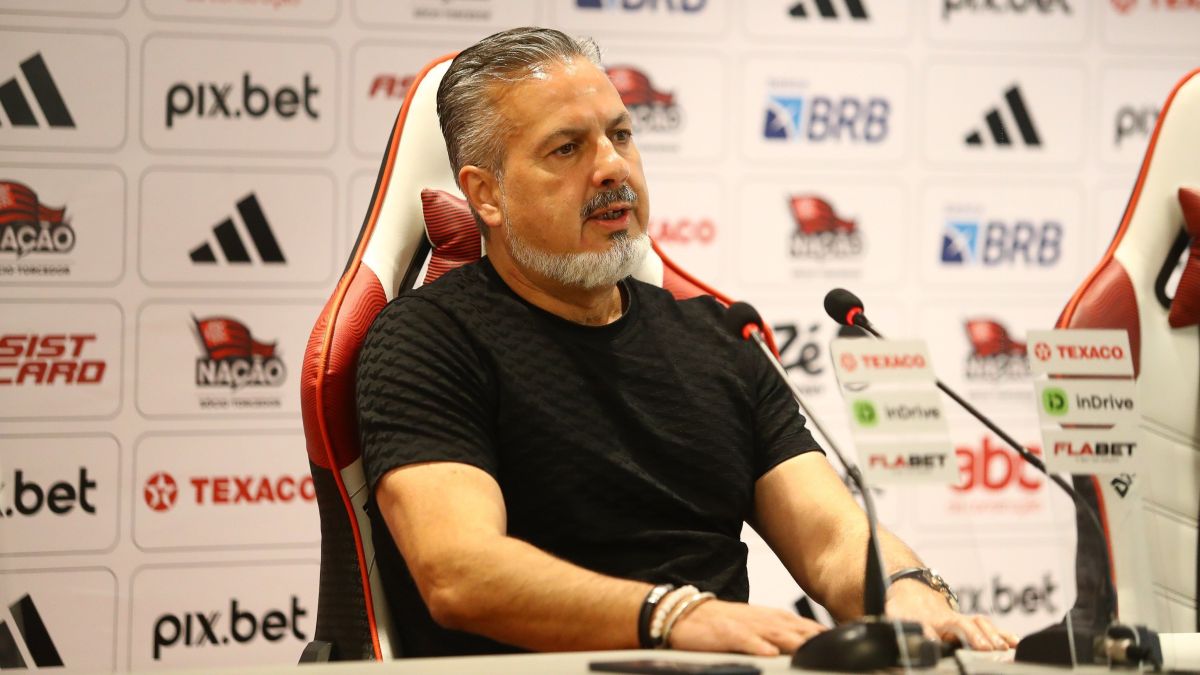 Diretor do Flamengo critica redução de estrangeiros: “Abaixar a qualidade”