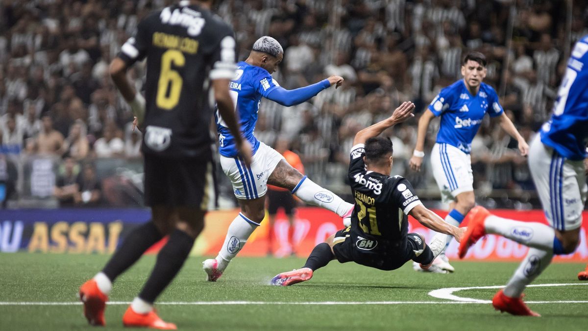 Dirigente do Cruzeiro pede desculpas por eliminação e manda recado
