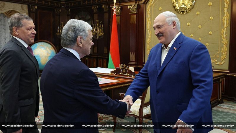 Enviado de Trump chega em Belarus para negociar libertação de prisioneiros