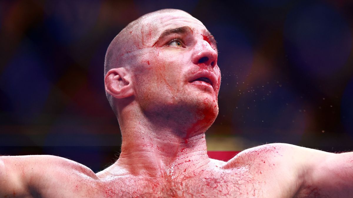 “Eu sou um idiota”, diz campeão do UFC após sobreviver a grave acidente