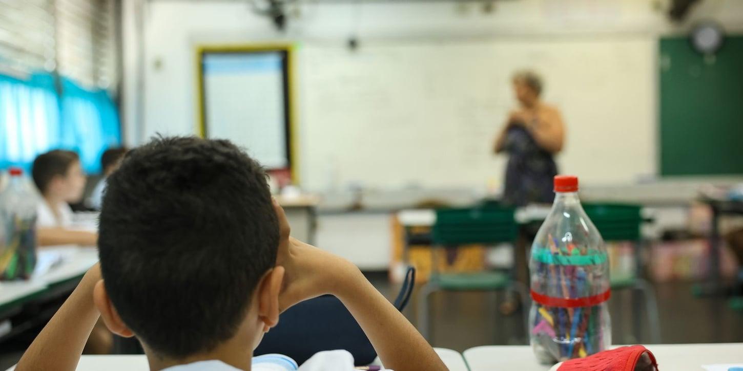 Gasto por estudante no Brasil representa apenas um terço da média da OCDE