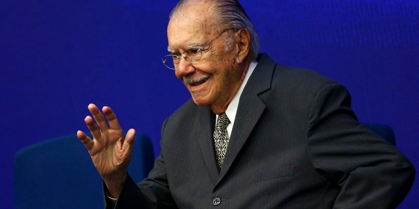 Internação de Sarney no Sírio-Libanês para tratamento de pneumonia