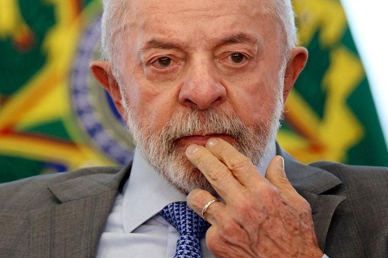 Lula considera afastamento de Andrei como inadequado, mas recomenda cautela na resposta