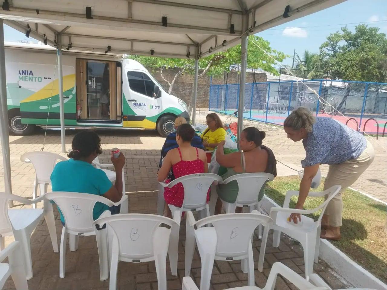 Mais de 190 atendimentos realizados na Praça CEU pela ação CadÚnico no Seu Bairro