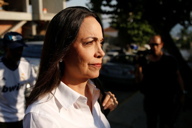 María Corina Machado é barrada ao tentar retornar à Venezuela, diz assessor