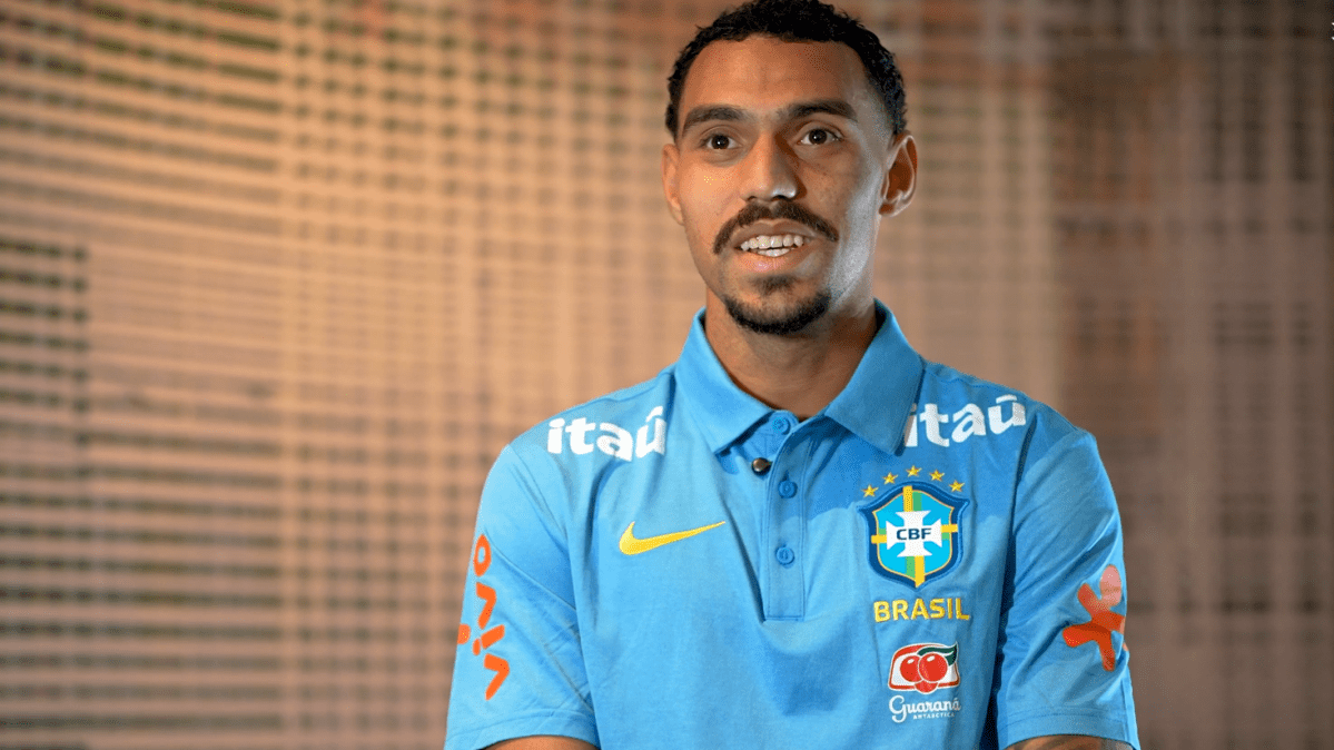 Matheuzinho revela apoio de companheiros do Corinthians antes de estreia