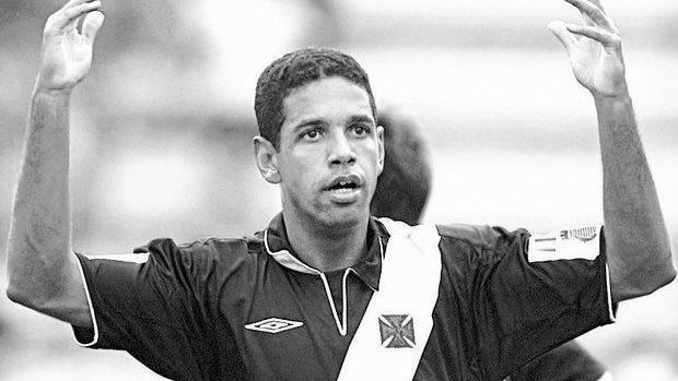 Morre Henrique, ex-zagueiro campeão da Libertadores pelo Vasco, aos 49 anos