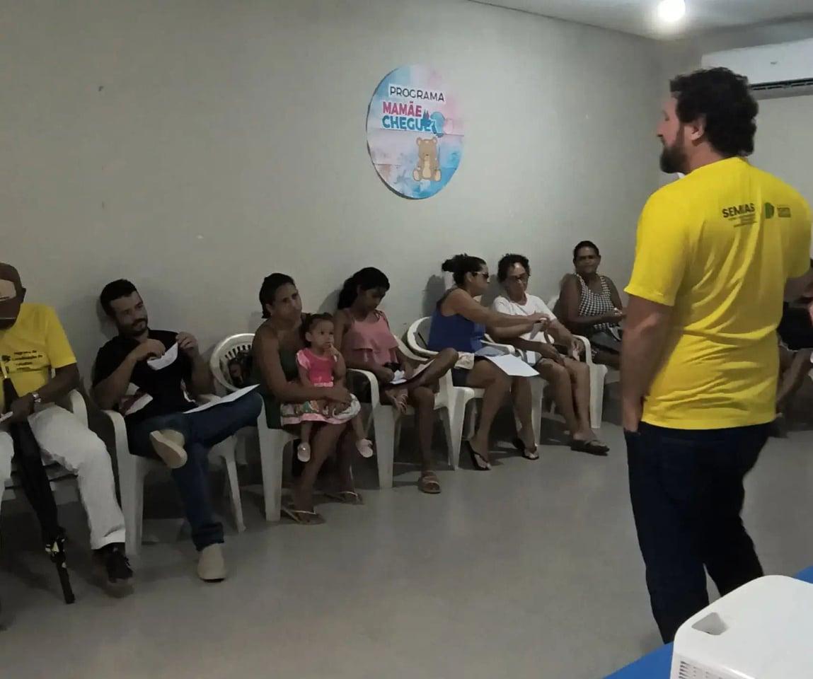 Palestra e atividade em grupo promovem a valorização da vida no Cras Teodoro Crommo