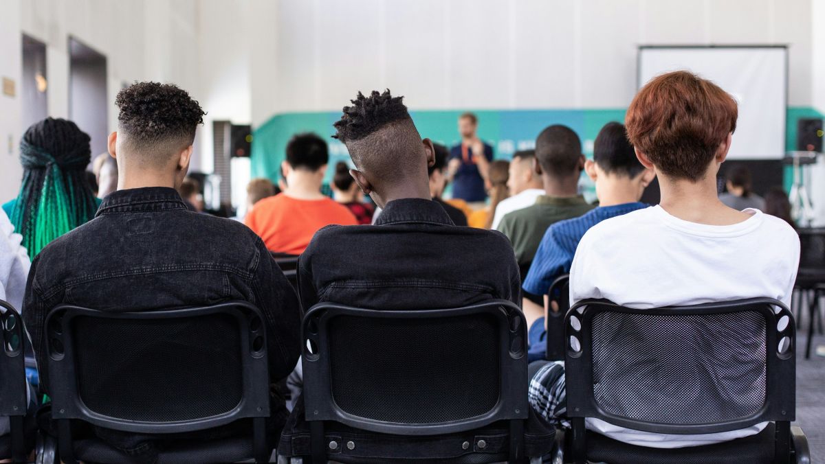 Pisa 2025: Brasil está abaixo de média mundial em aprendizado