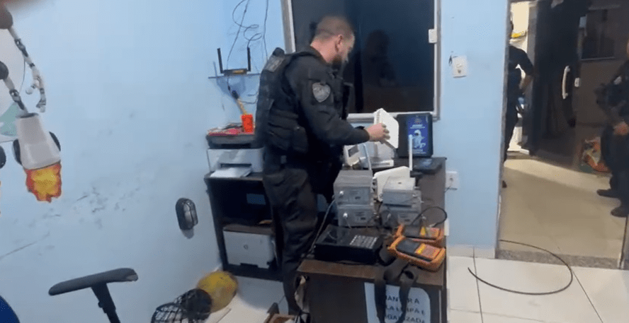 Polícia Civil faz operação contra monopólio de internet do TCP no Rio