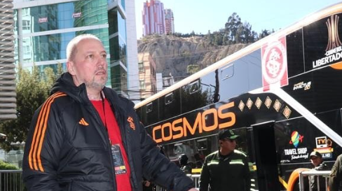 Presidente do Inter “banca” Pezzolano e faz apelo à torcida: “Pela camisa”